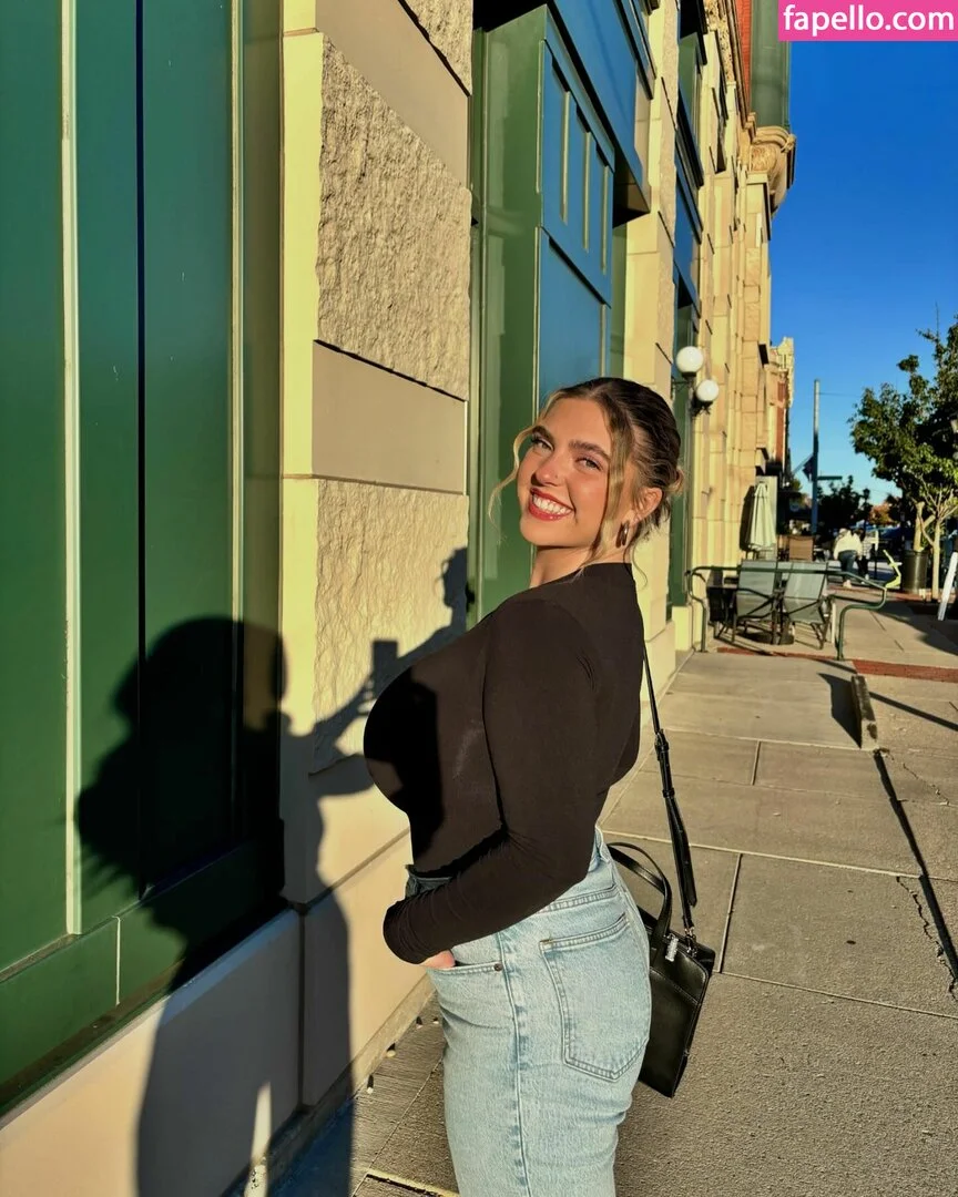 seerahb2 Onlyfans Photo Gallery 