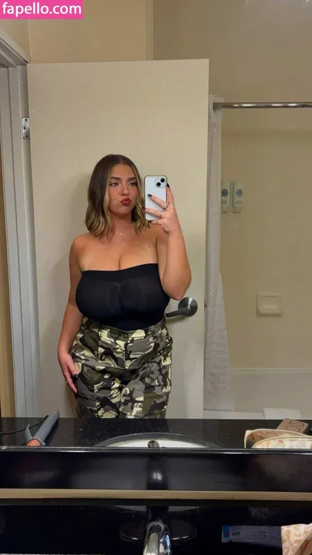 seerahb2 Onlyfans Photo Gallery 