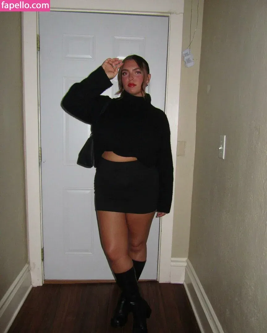 seerahb2 Onlyfans Photo Gallery 