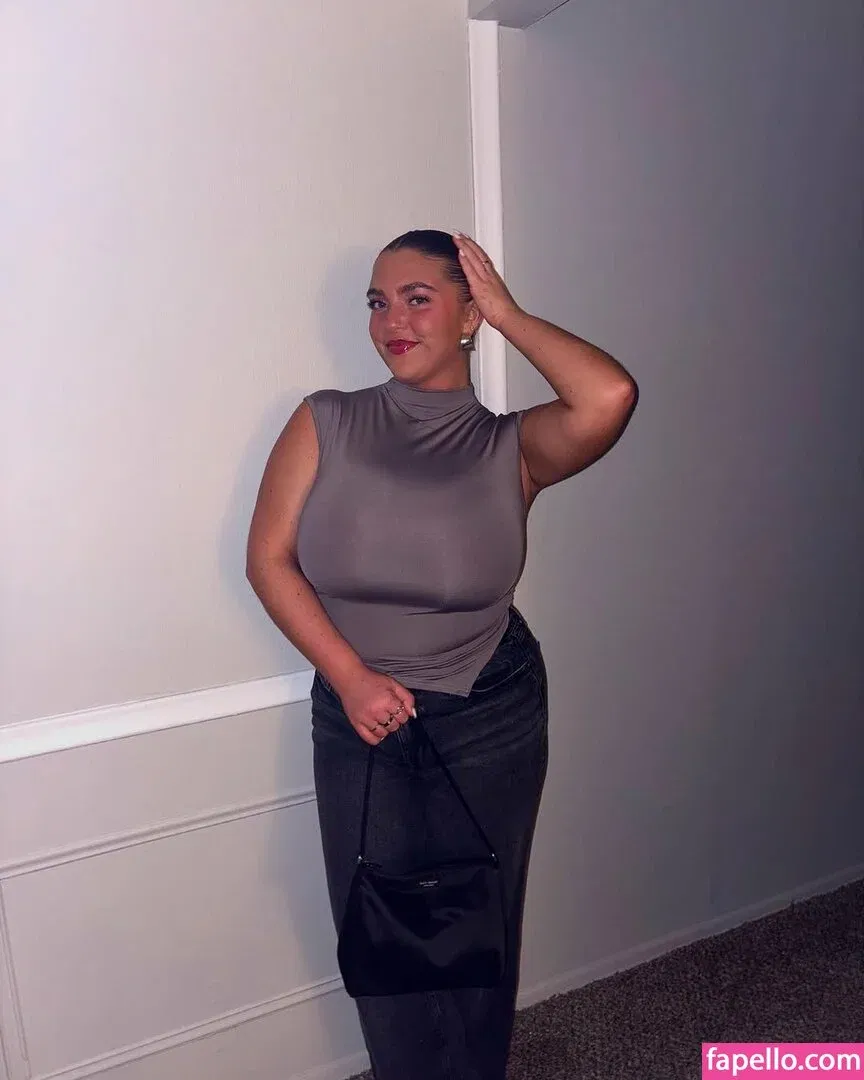 seerahb2 Onlyfans Photo Gallery 