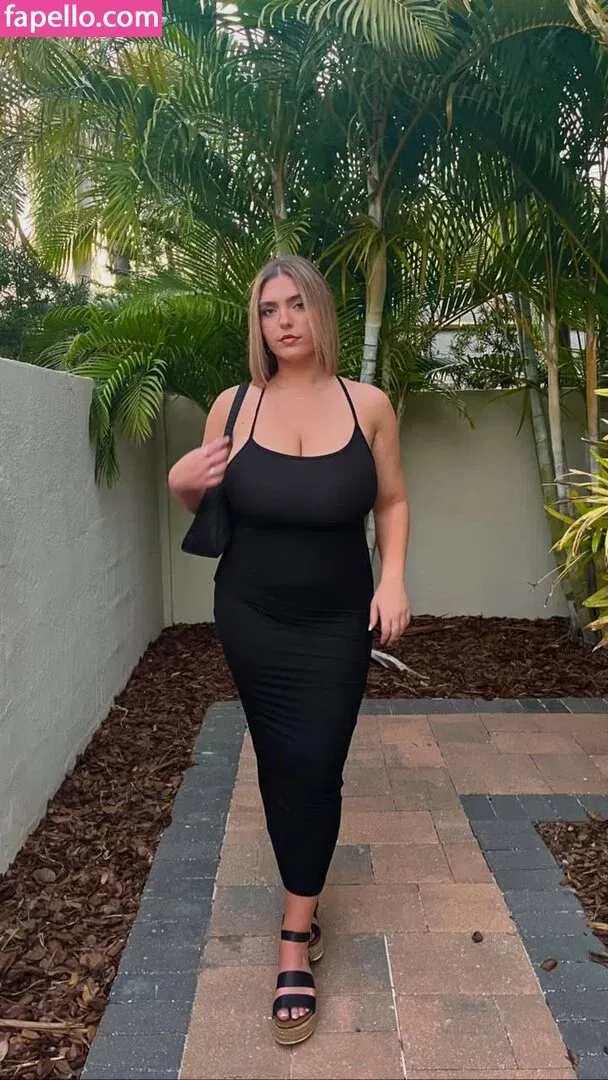 seerahb2 Onlyfans Photo Gallery 