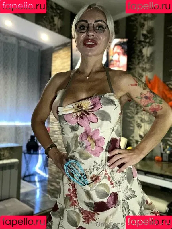 Nessi The Violinist Onlyfans Photo Gallery 