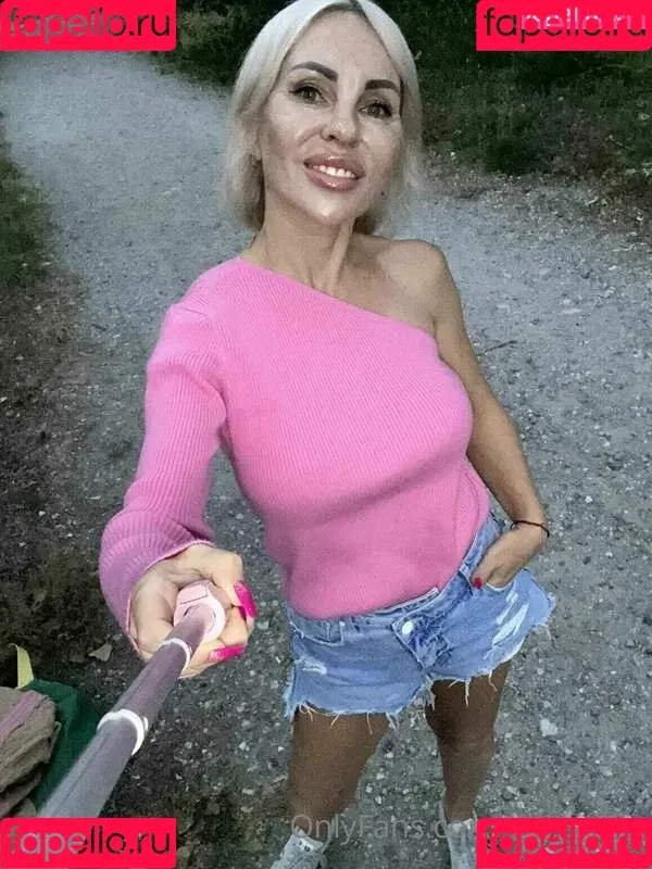 Nessi The Violinist Onlyfans Photo Gallery 