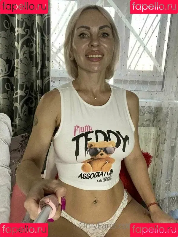 Nessi The Violinist Onlyfans Photo Gallery 