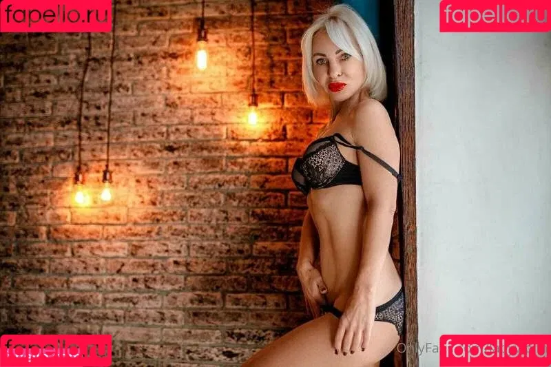 Nessi The Violinist Onlyfans Photo Gallery 