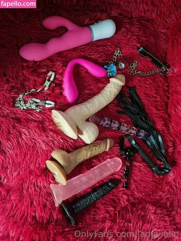 Nessi The Violinist Onlyfans Photo Gallery 