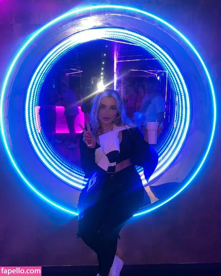 Caseyroseexo Onlyfans Photo Gallery 