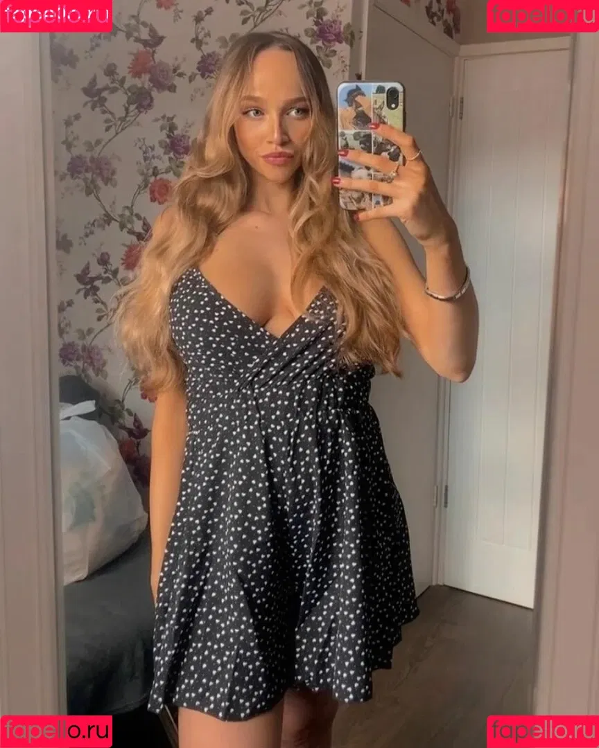Victoria Hillyard Onlyfans Photo Gallery 