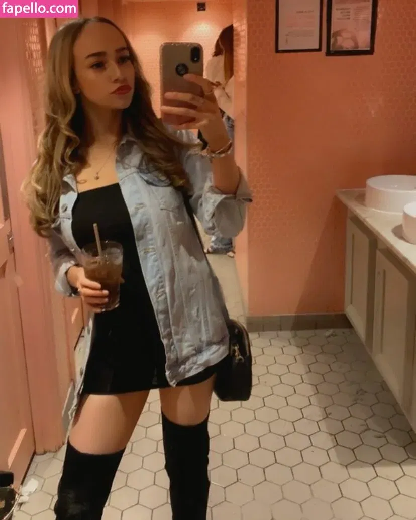 Victoria Hillyard Onlyfans Photo Gallery 