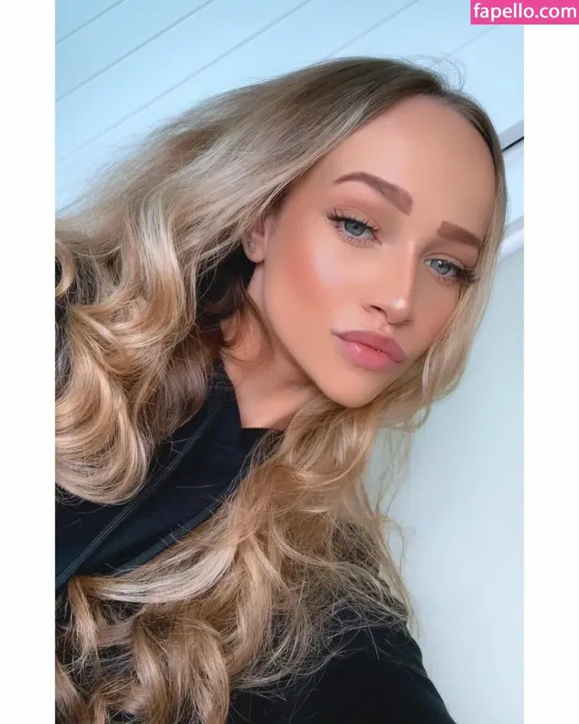 Victoria Hillyard Onlyfans Photo Gallery 