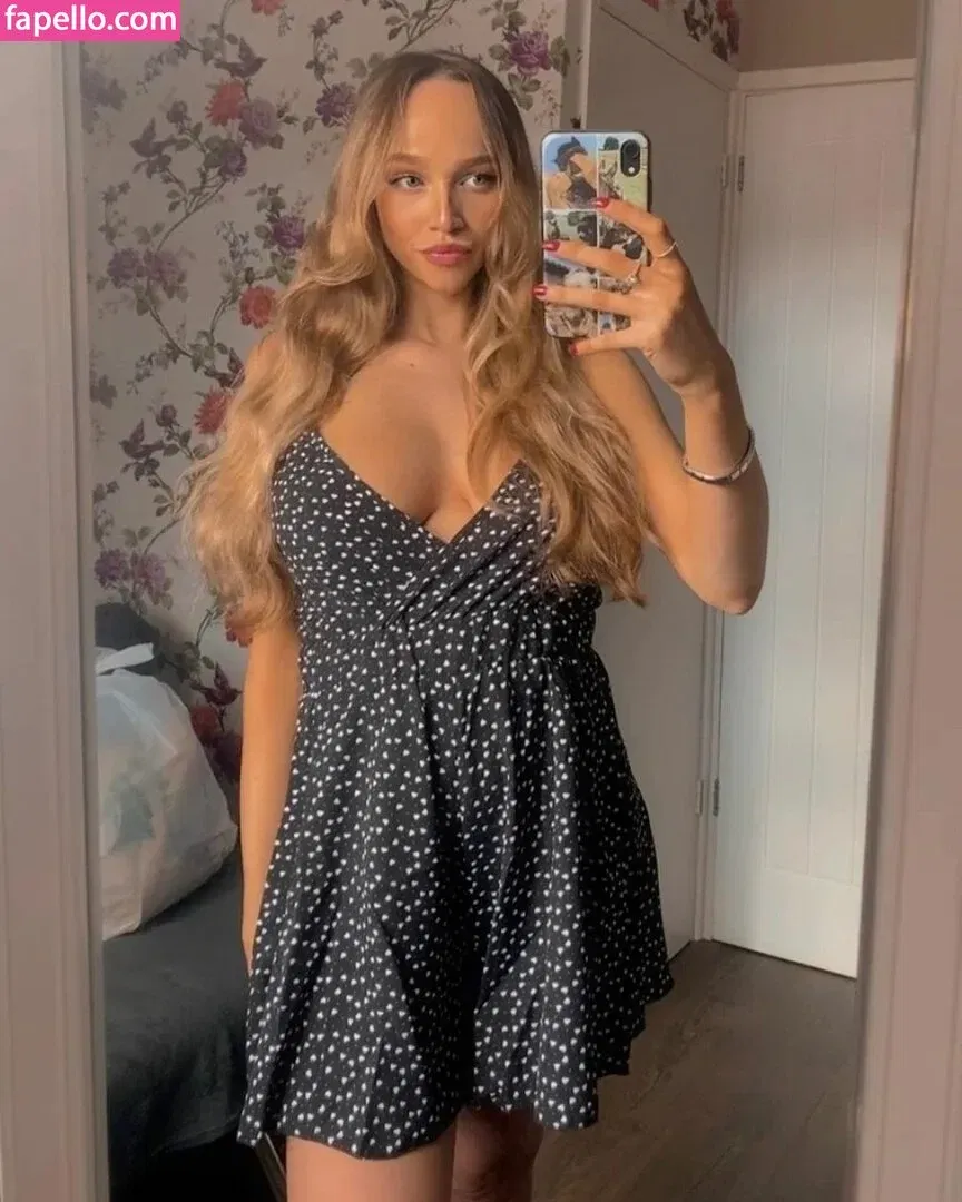 Victoria Hillyard Onlyfans Photo Gallery 