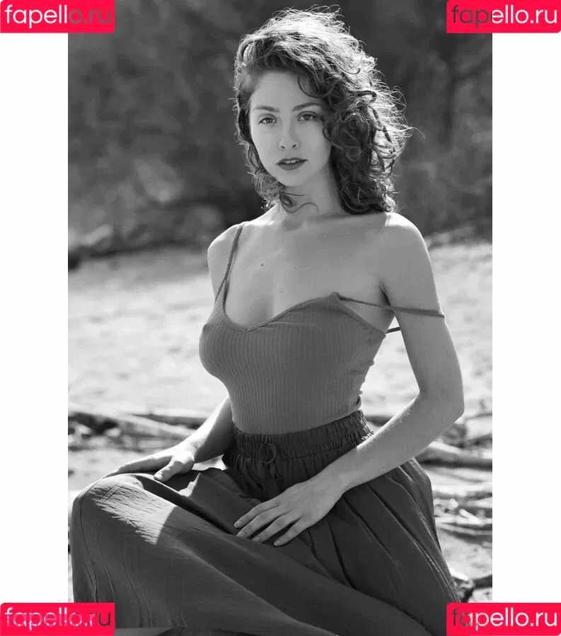 Zoë Camille Onlyfans Photo Gallery 