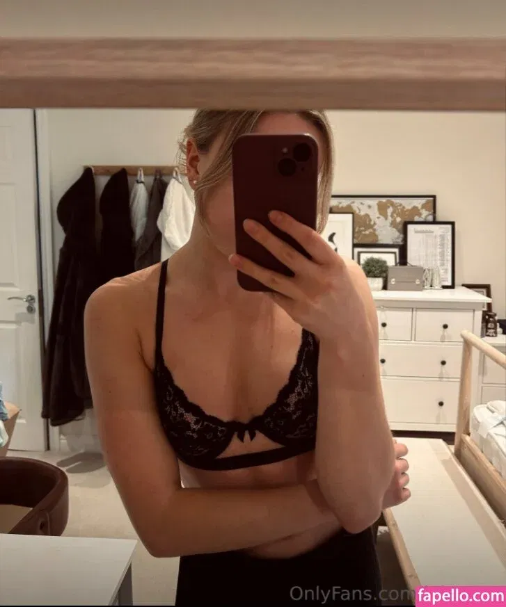 Lois Toulson Onlyfans Photo Gallery 