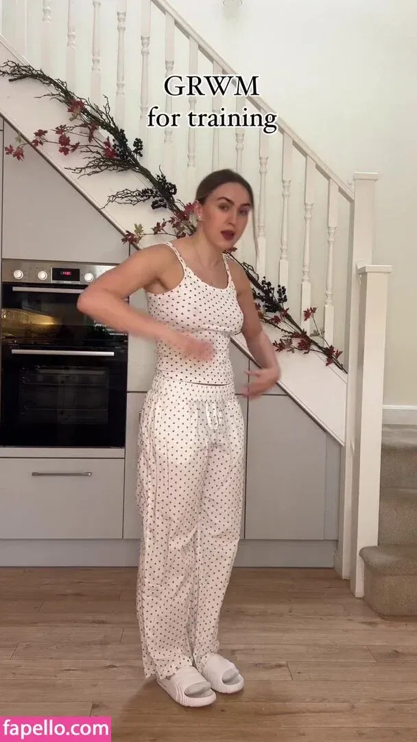 Lois Toulson Onlyfans Photo Gallery 