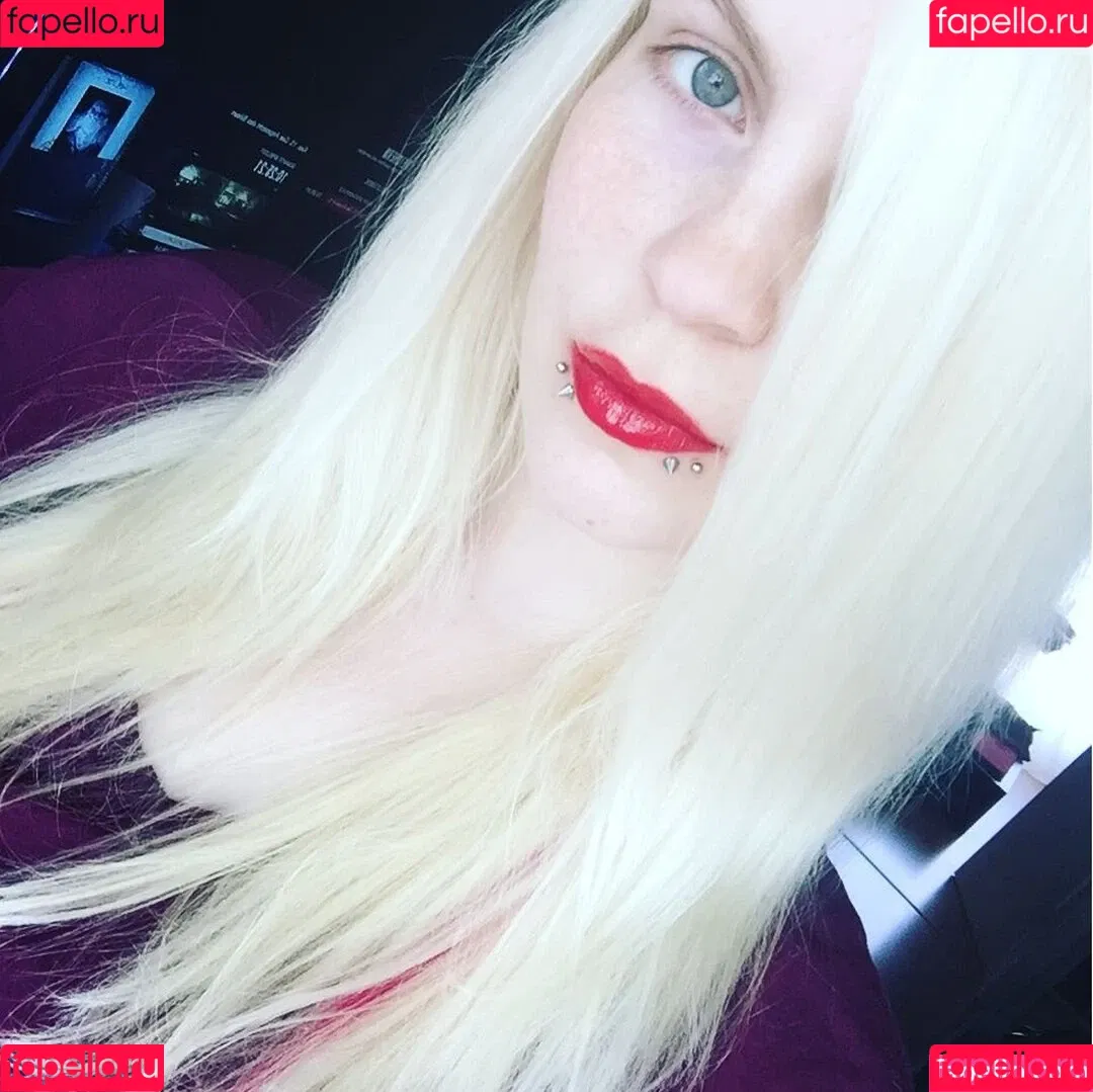 Eva Sykora Onlyfans Photo Gallery 