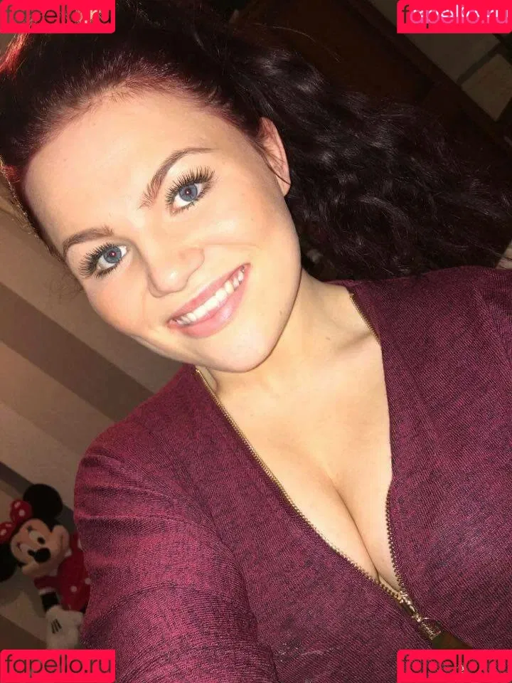 Naomi M Onlyfans Photo Gallery 