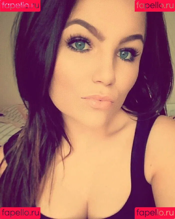 Naomi M Onlyfans Photo Gallery 