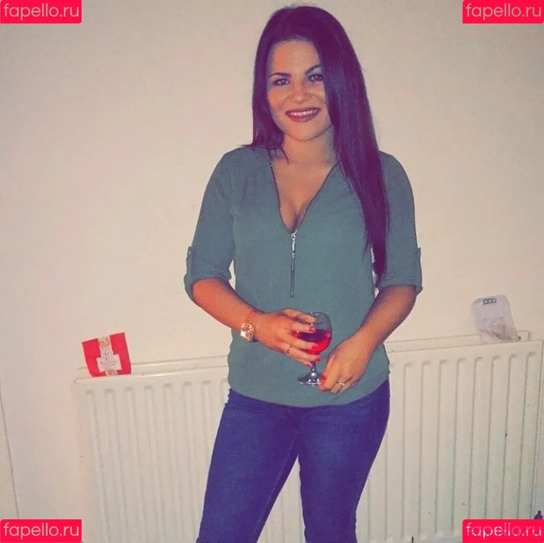 Naomi M Onlyfans Photo Gallery 