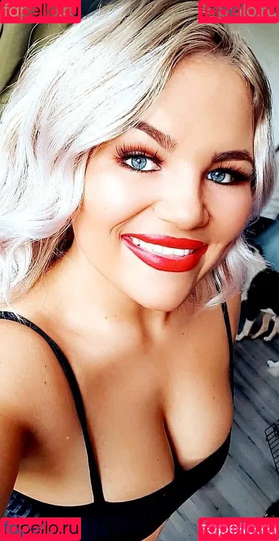 Naomi M Onlyfans Photo Gallery 