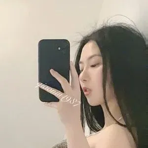 Qiaoniu-TT Onlyfans Photo Gallery 