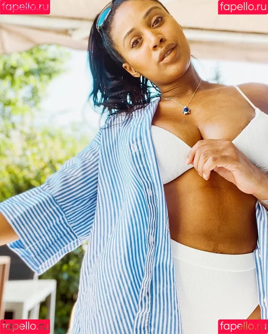 Sarah Joelle Jahnel Onlyfans Photo Gallery 