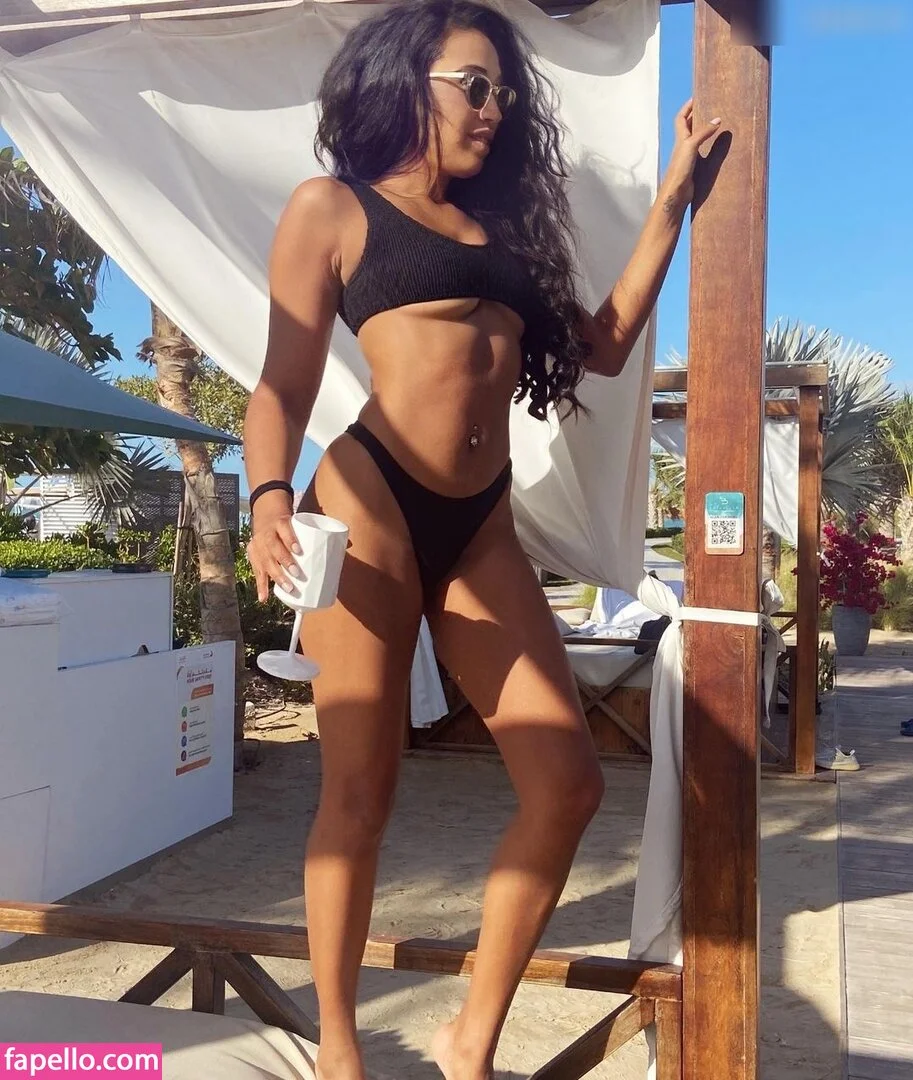 Sarah Joelle Jahnel Onlyfans Photo Gallery 