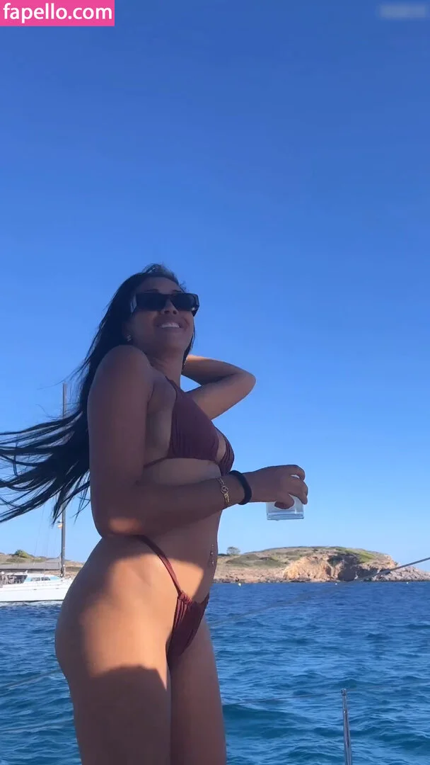 Sarah Joelle Jahnel Onlyfans Photo Gallery 