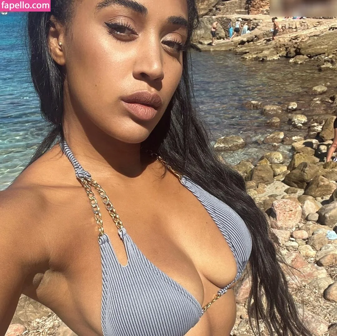 Sarah Joelle Jahnel Onlyfans Photo Gallery 