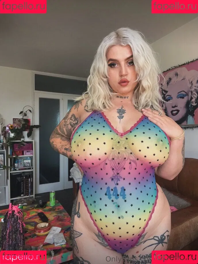 Maz Crystal Onlyfans Photo Gallery 