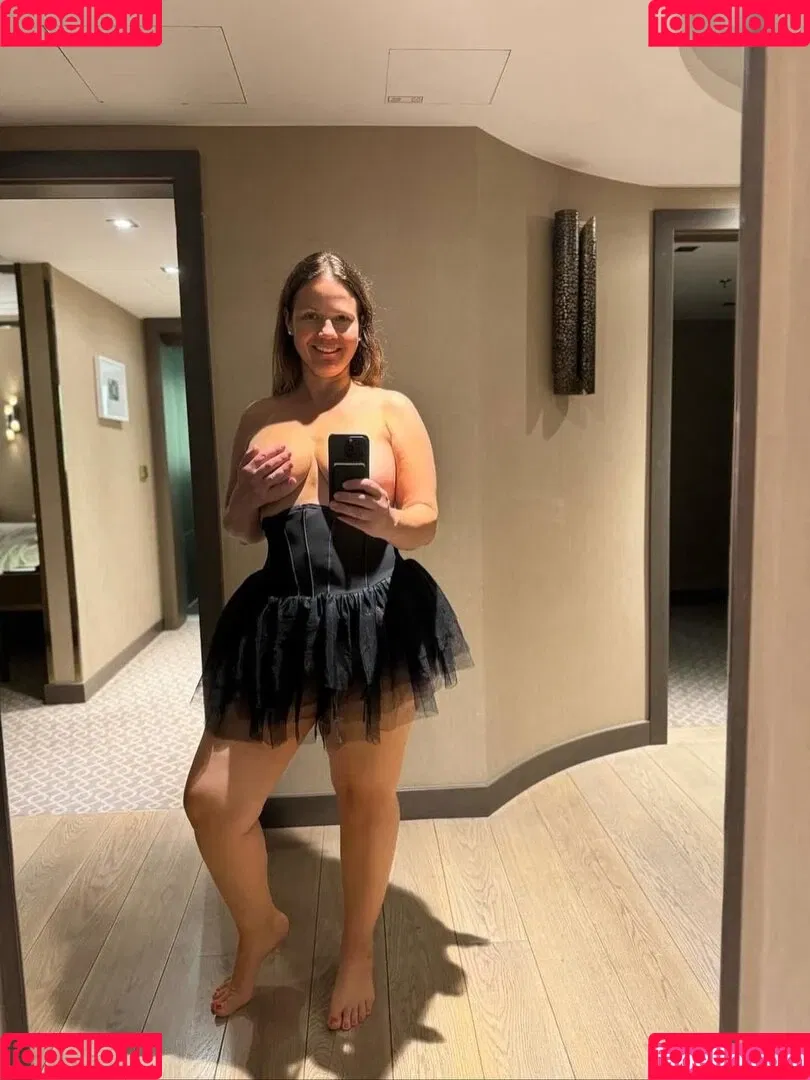 Aurora Sarto Onlyfans Photo Gallery 
