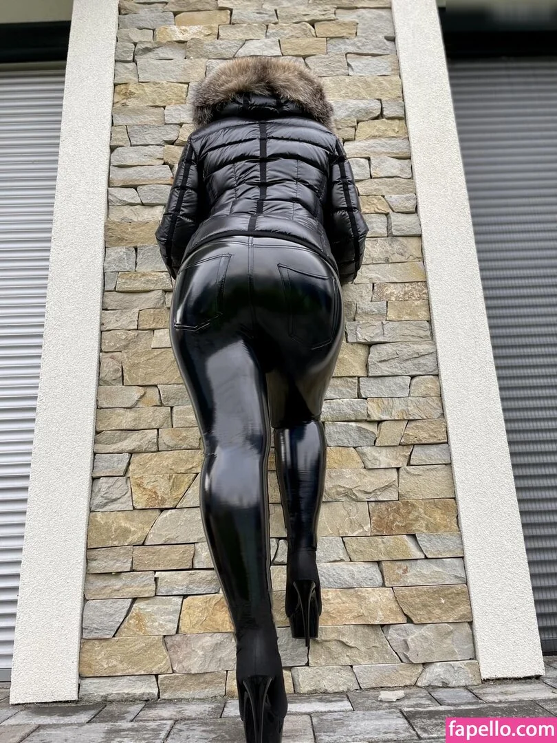 Aurora Sarto Onlyfans Photo Gallery 