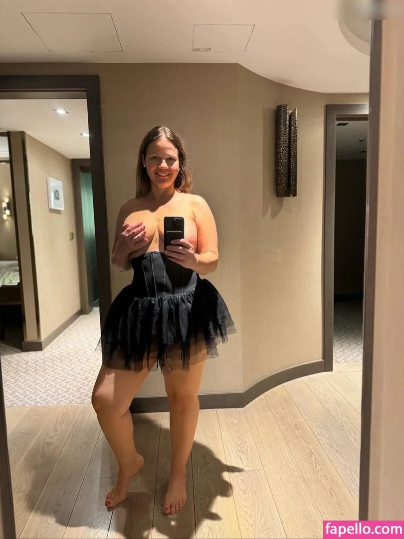 Aurora Sarto Onlyfans Photo Gallery 