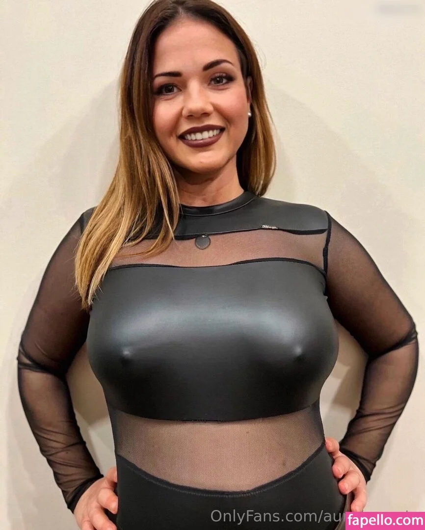 Aurora Sarto Onlyfans Photo Gallery 