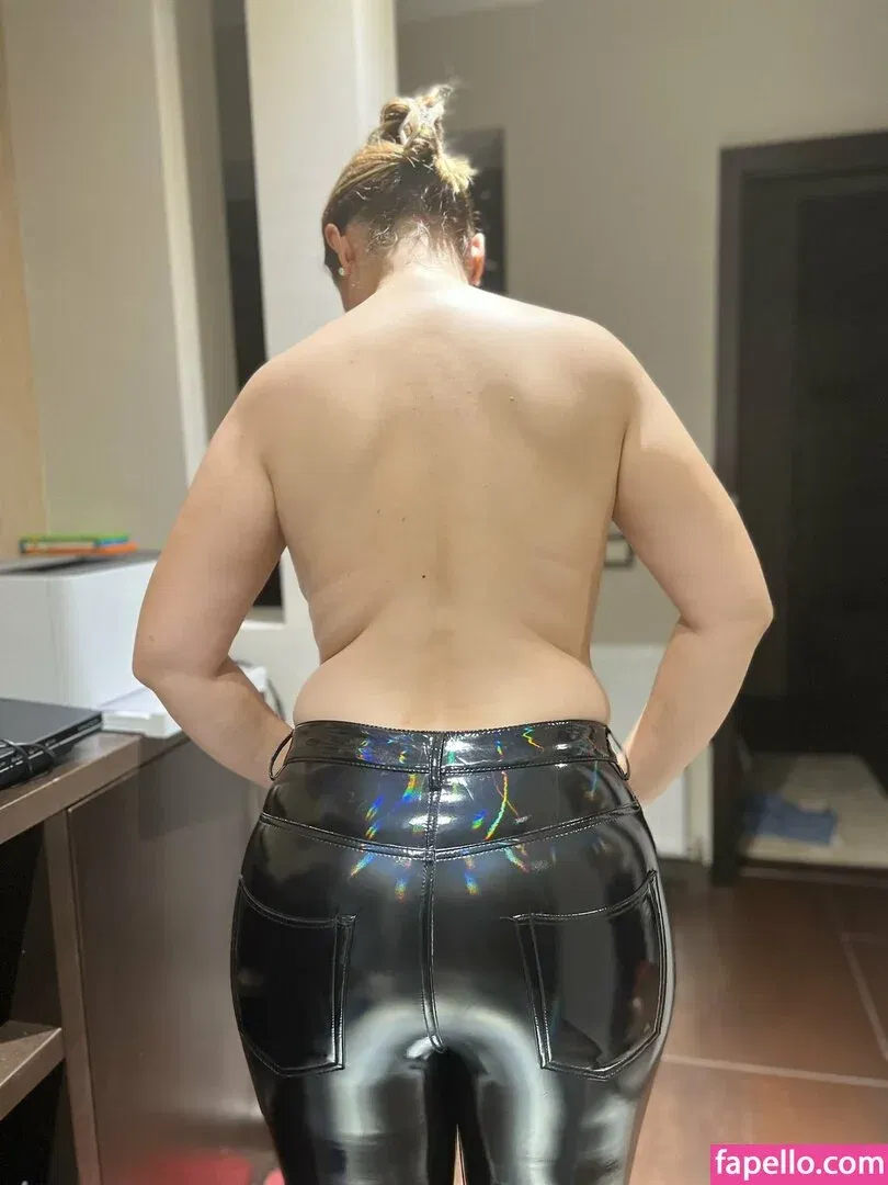 Aurora Sarto Onlyfans Photo Gallery 