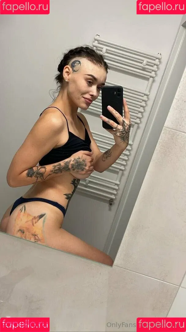 bae_mia Onlyfans Photo Gallery 