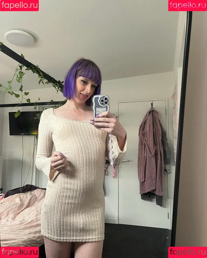 Cassie Moans Onlyfans Photo Gallery 