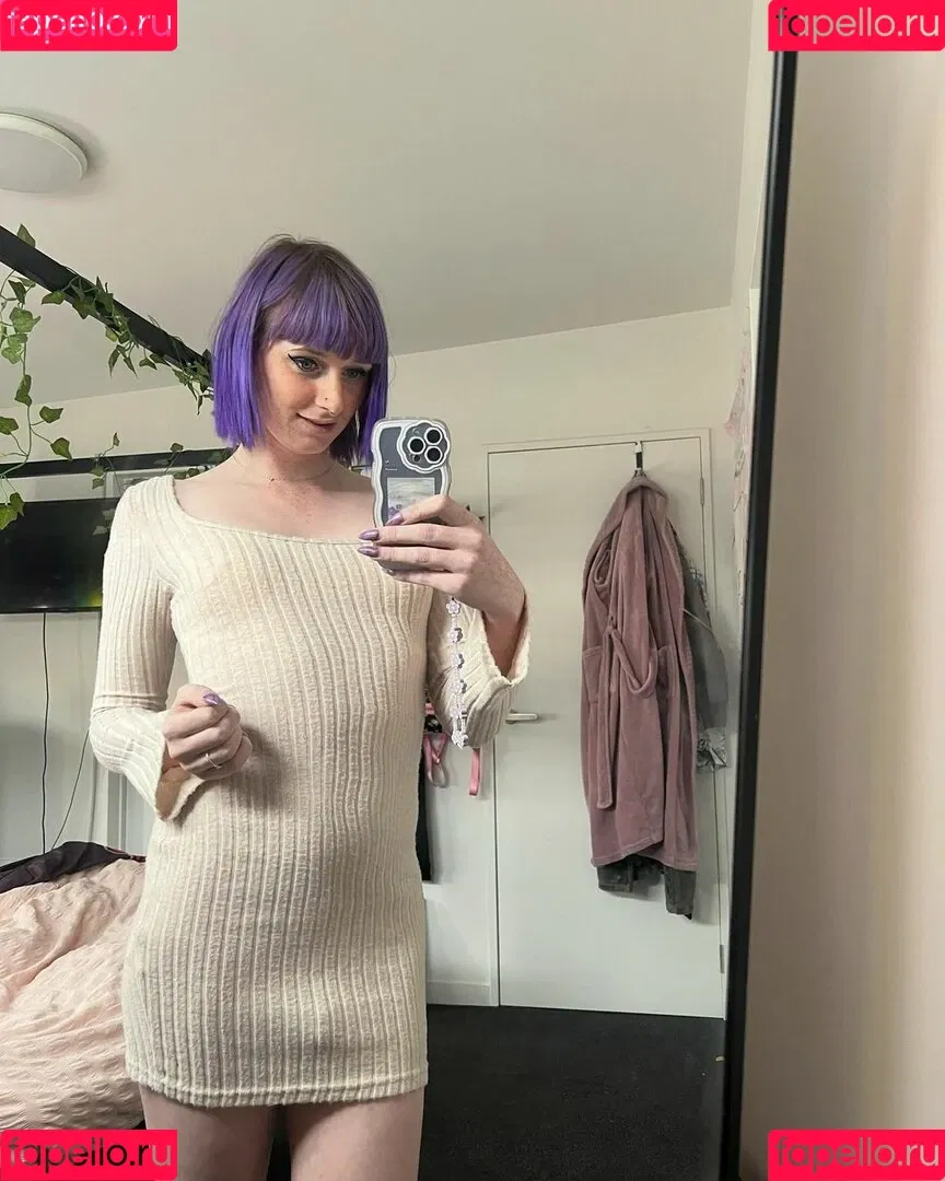 Cassie Moans Onlyfans Photo Gallery 