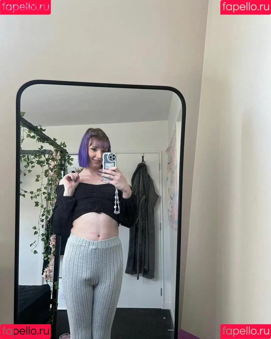 Cassie Moans Onlyfans Photo Gallery 