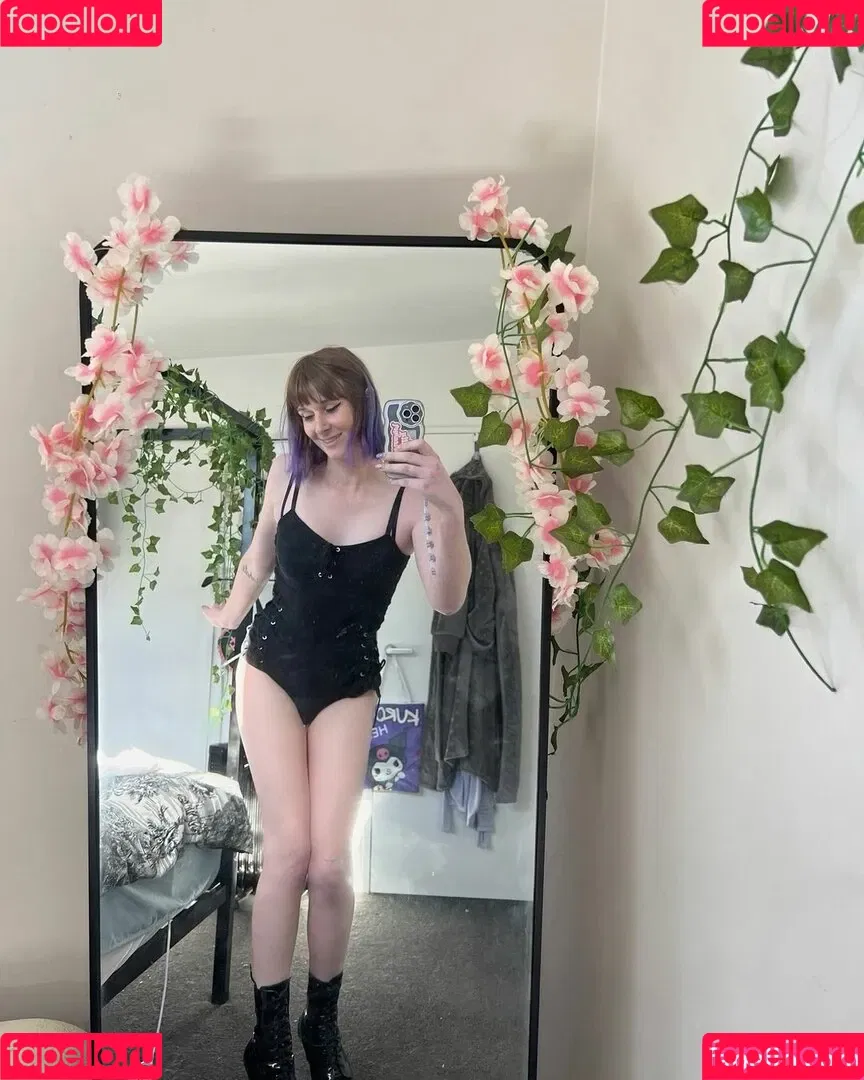Cassie Moans Onlyfans Photo Gallery 
