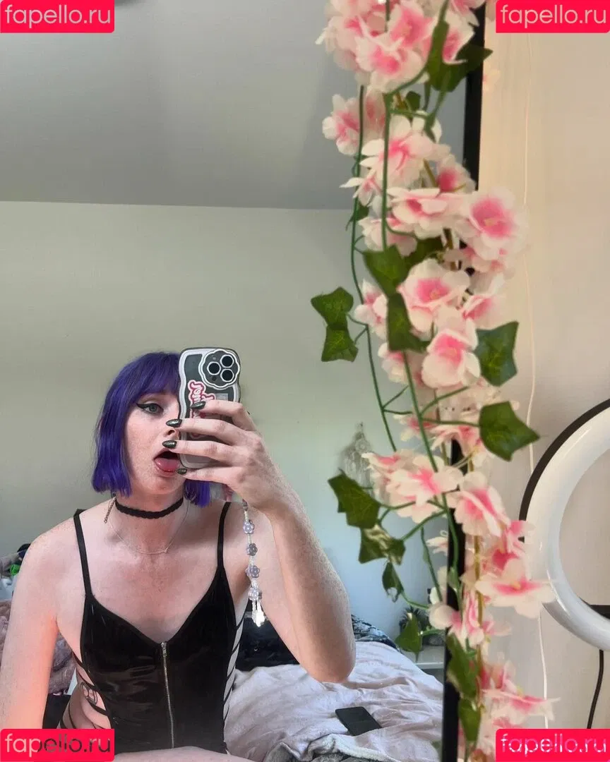 Cassie Moans Onlyfans Photo Gallery 