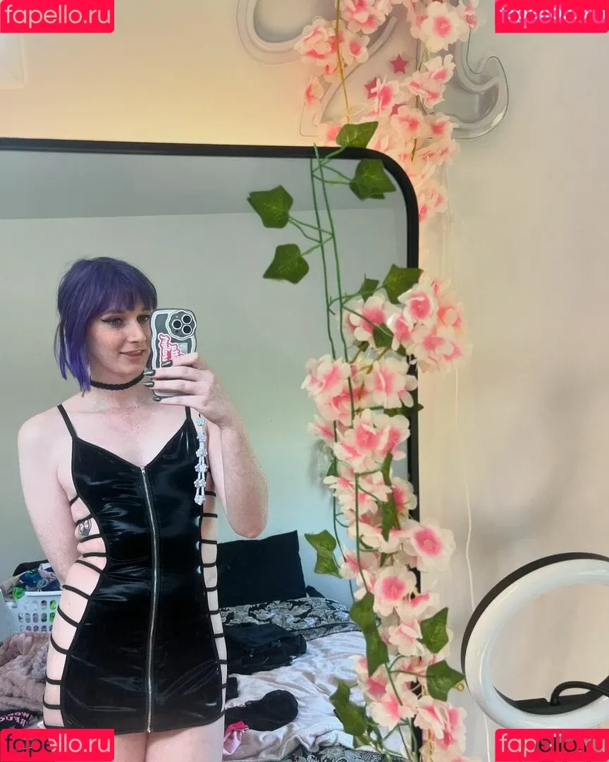Cassie Moans Onlyfans Photo Gallery 