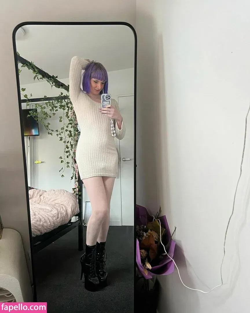 Cassie Moans Onlyfans Photo Gallery 