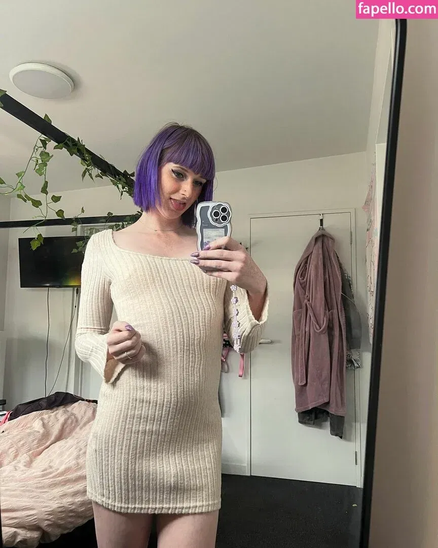 Cassie Moans Onlyfans Photo Gallery 