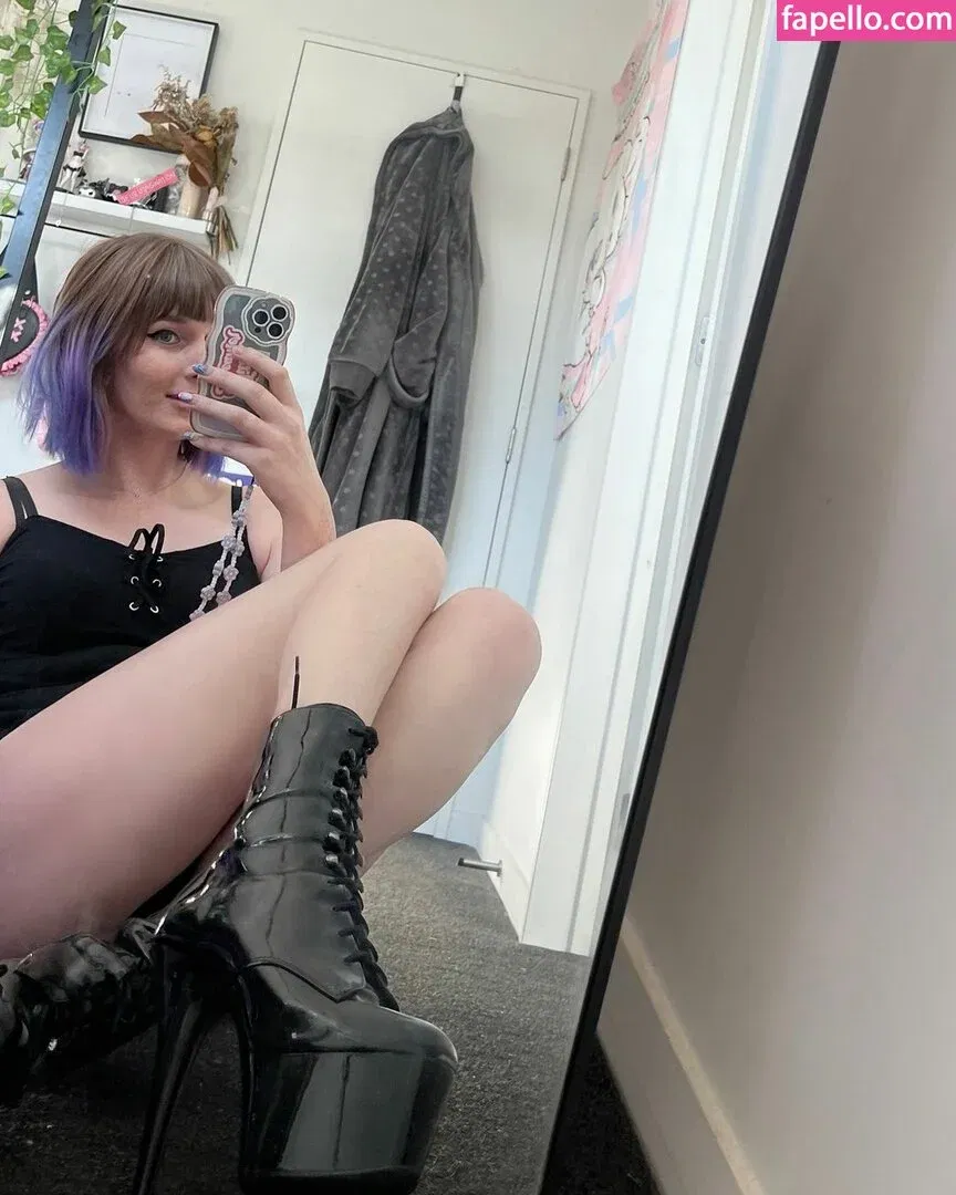 Cassie Moans Onlyfans Photo Gallery 