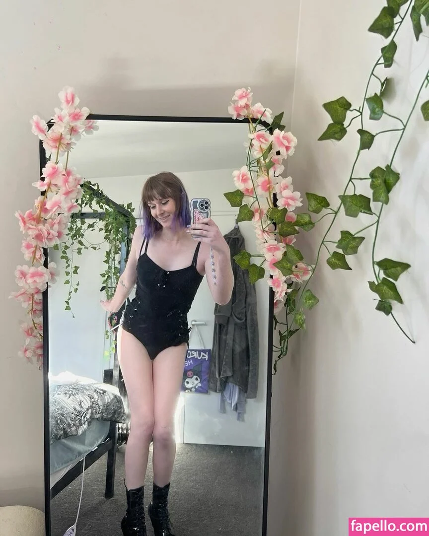 Cassie Moans Onlyfans Photo Gallery 