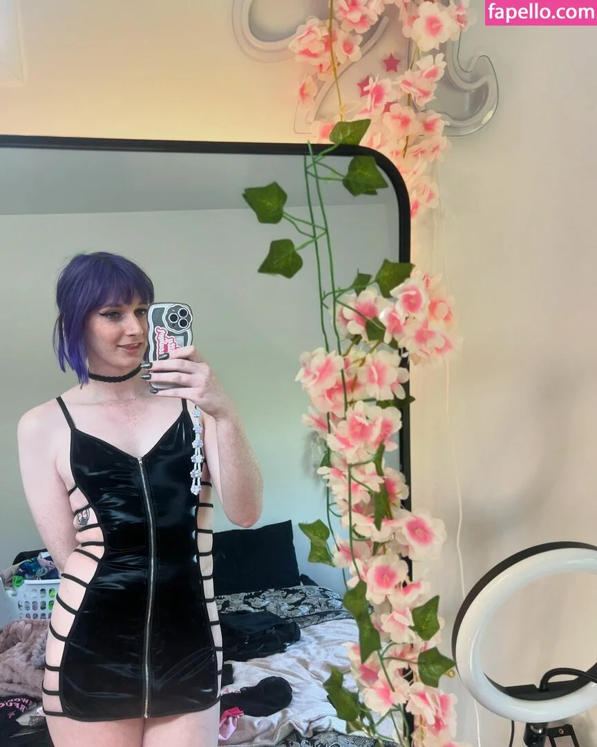 Cassie Moans Onlyfans Photo Gallery 