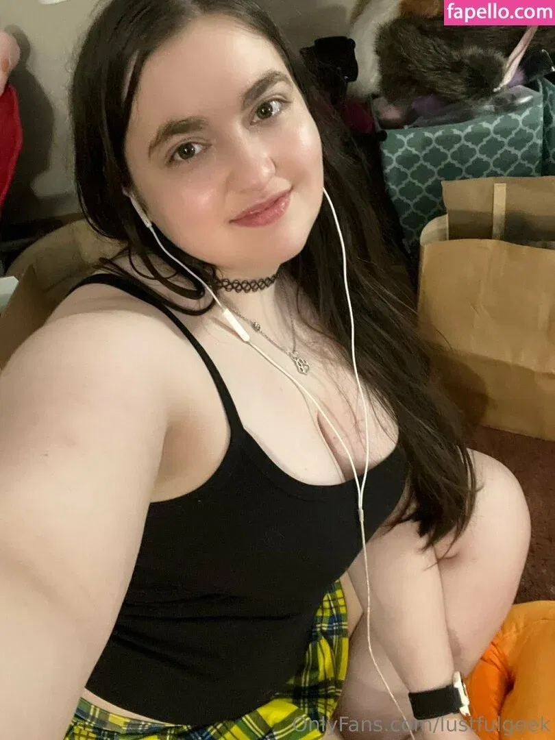lustfulgeek Onlyfans Photo Gallery 