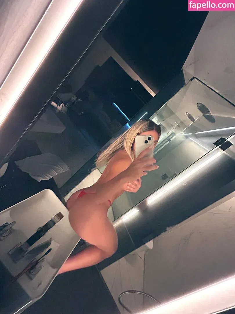 Paola Mello Onlyfans Photo Gallery 