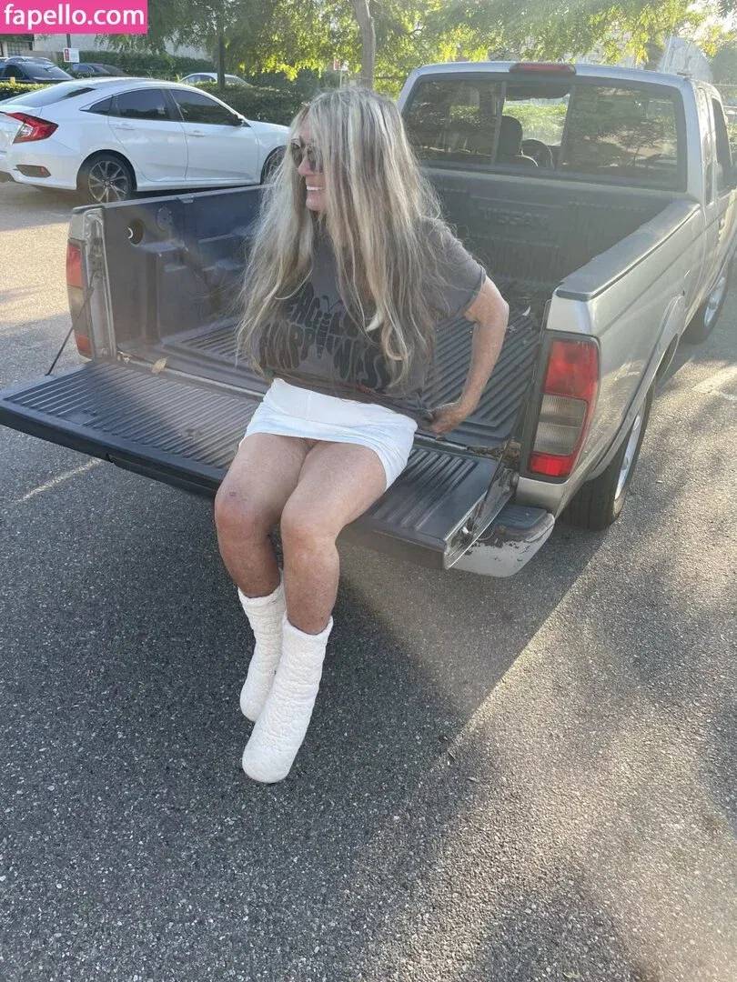 Mamie Van Doren Onlyfans Photo Gallery 