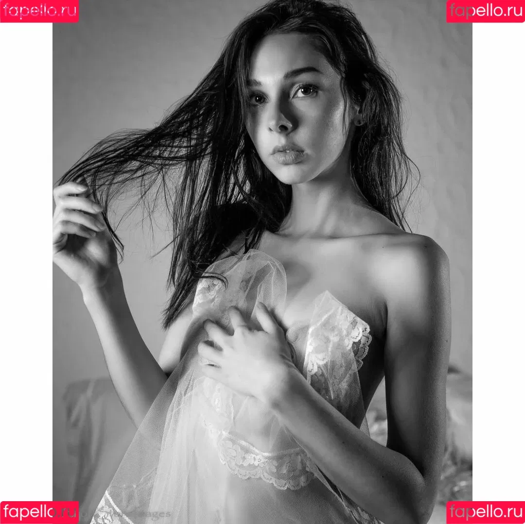 nora.iris Onlyfans Photo Gallery 
